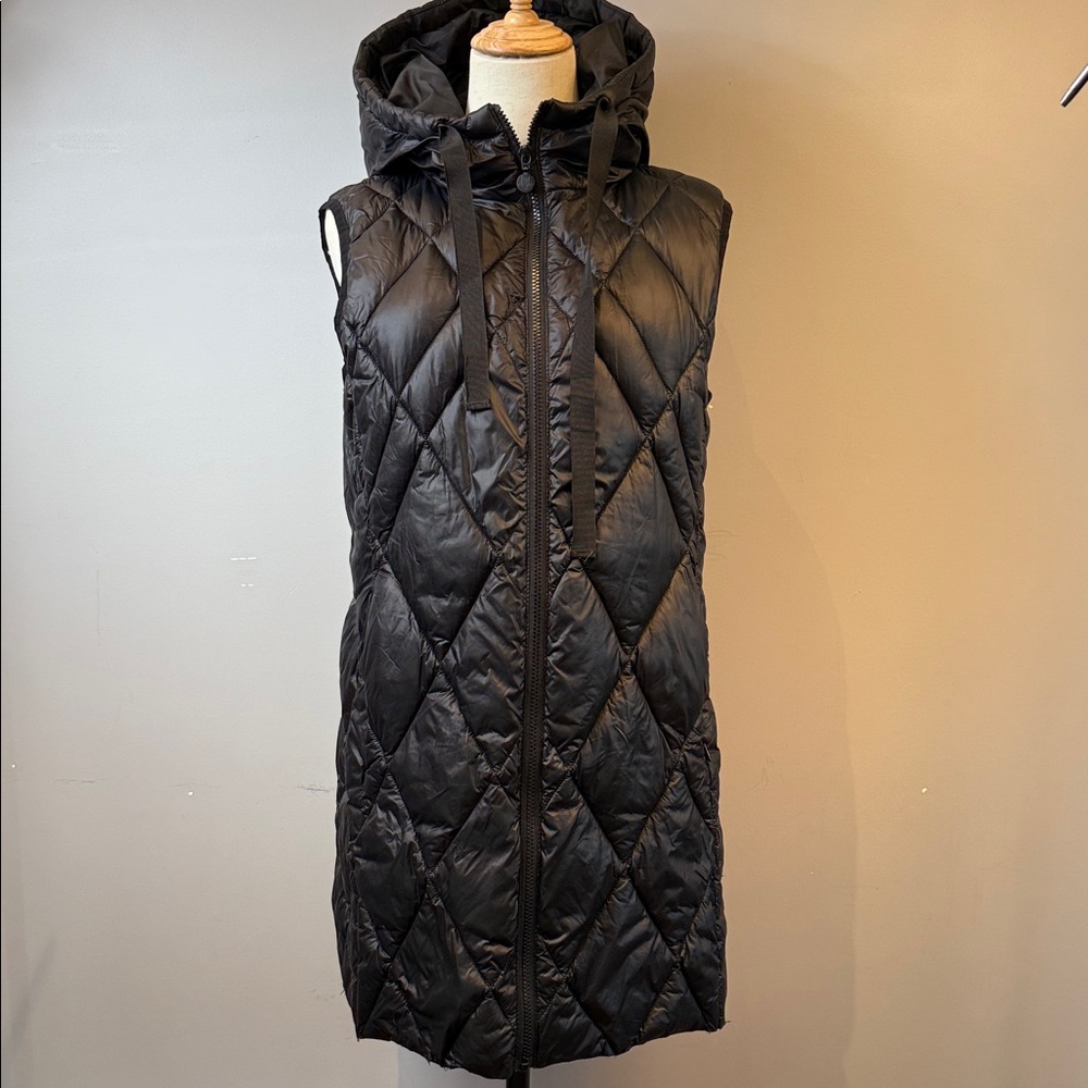 BernARDO Recycled Quilted Hooded Vest Black Size Medium | Lightweight Puffer